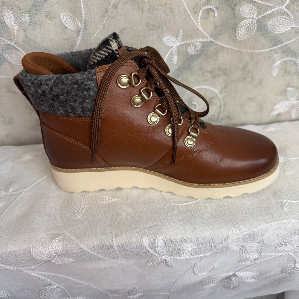 Cole Haan Nantucket Rugged Waterproof Hiker Brown leather ankle Boots Sz snug 6 - Picture 7 of 14